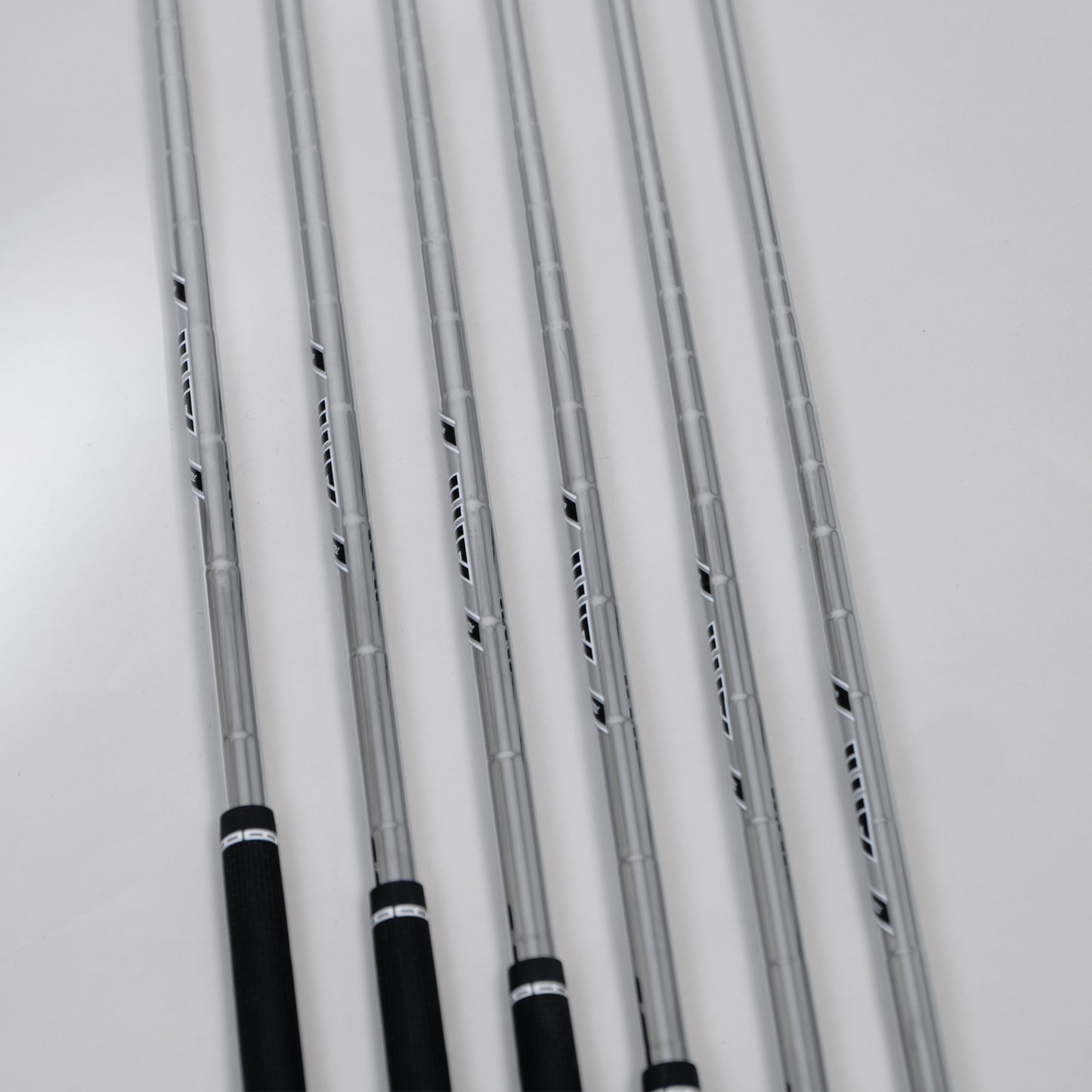 Titleist T200 2023 Järnset (5–P)