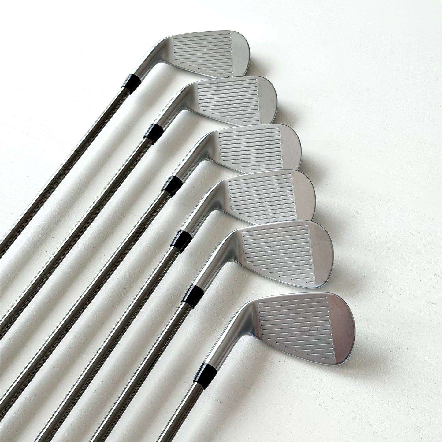 Titleist T250 Järnset (P–5)