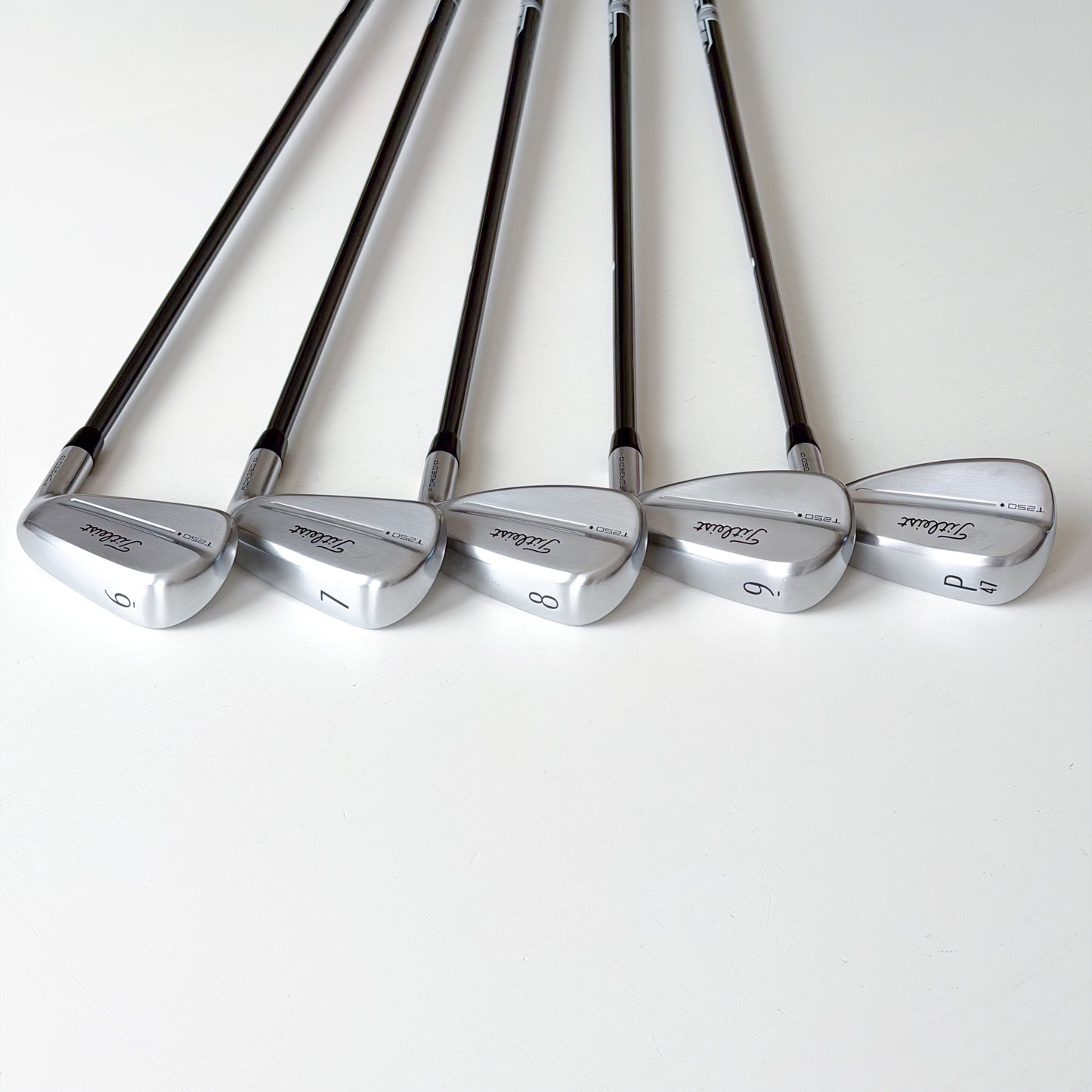 Titleist T250 Launch Spec Järnset (P–6)