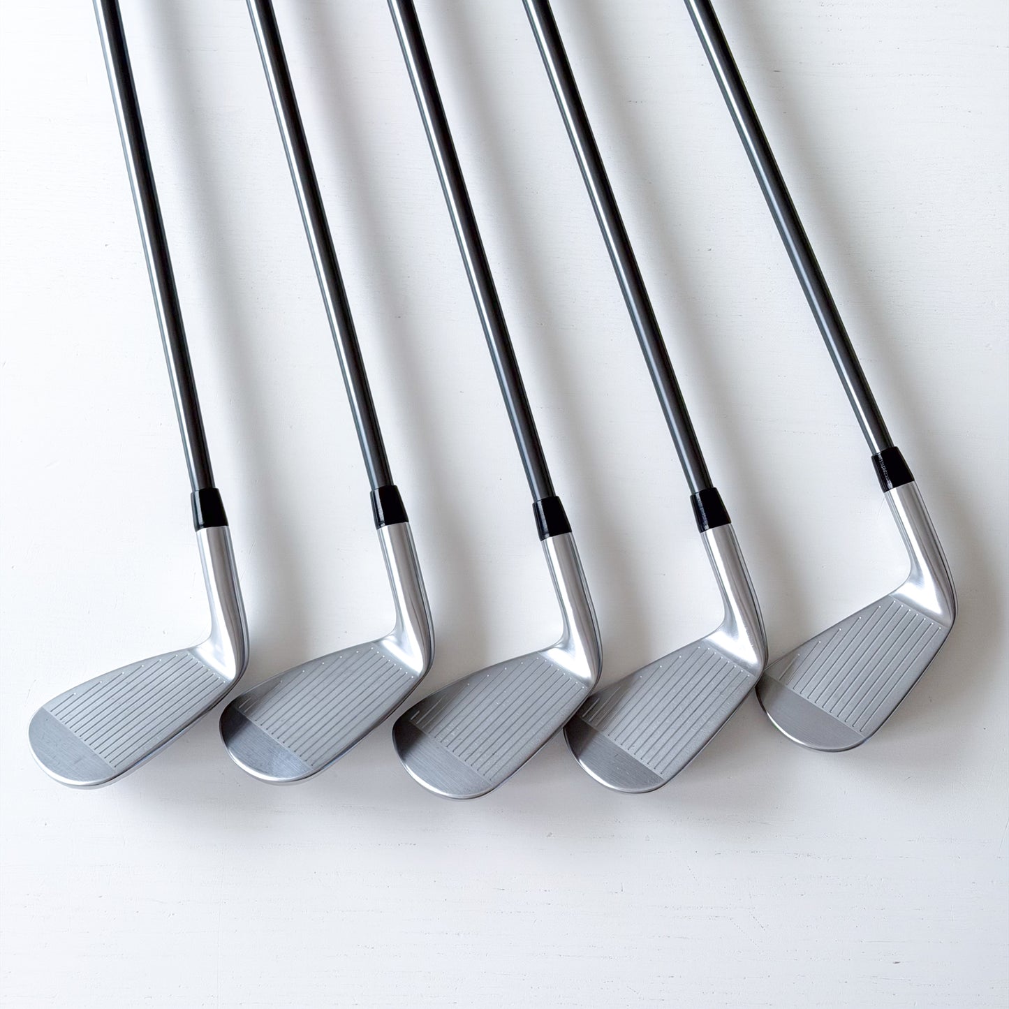 Titleist T250 Launch Spec Järnset (P–6)